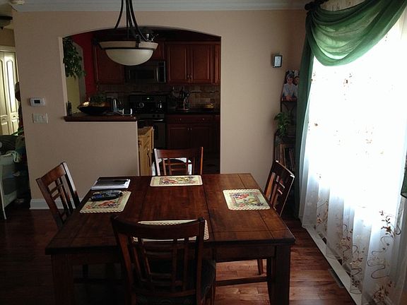 4th image of 360 E Forest Knoll Dr