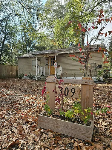 309 Pecan St Photo 1