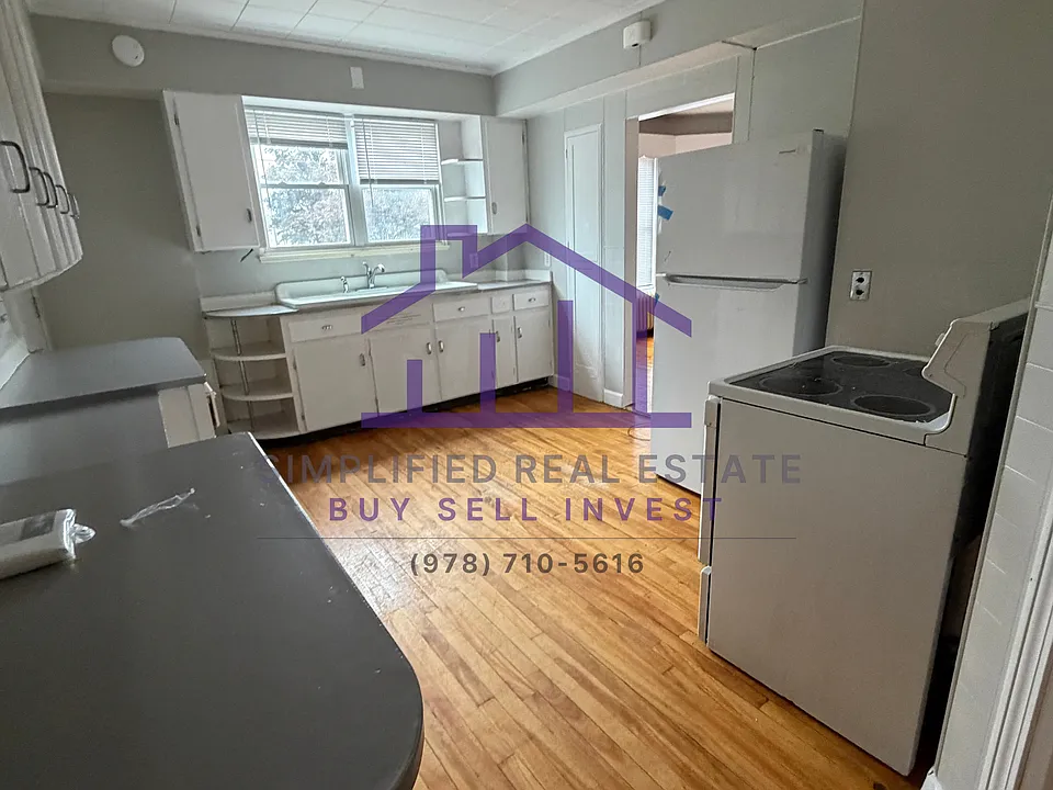 99 Webster St #1R
