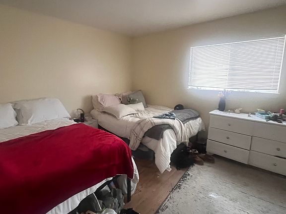 2nd image of 1634 Mill St