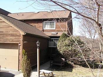 4th image of 504 Stoneleigh Ave