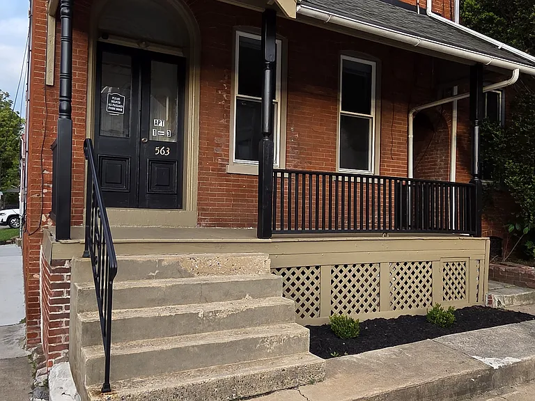 563 N Lime St #3 — Photo 1
