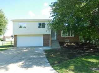 3222 N Cranberry St, Wichita, KS 67226