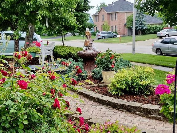 4th image of 1480 Crowfoot Cir S