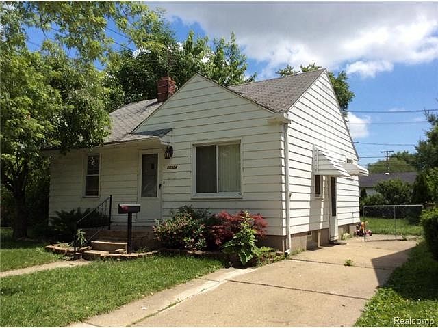 2nd image of 28924 Hillview St