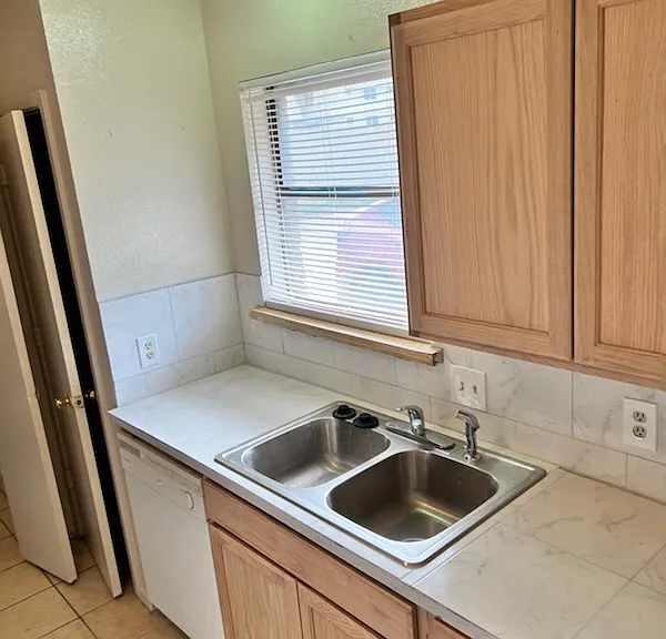2207 Ruth St #B — Photo 6