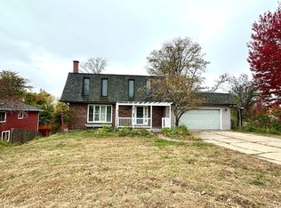 2445 Glass Rd NE, Cedar Rapids, IA 52402