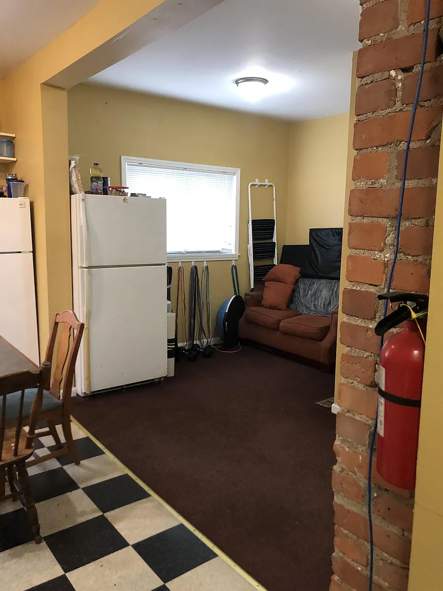 Building Photo - 3 Schell Pl