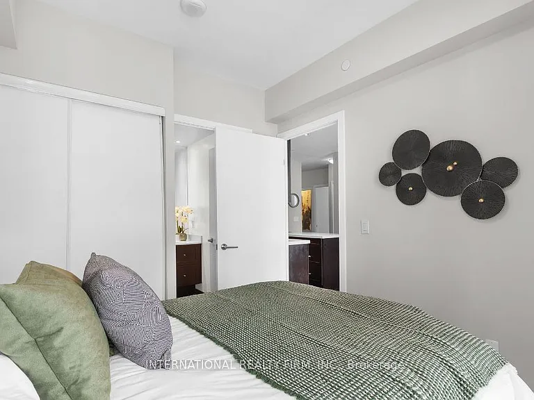 525 Adelaide St W #LPH35 — Photo 12