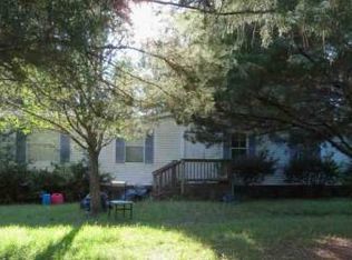 546 Groves Point Dr, Hampstead, NC 28443