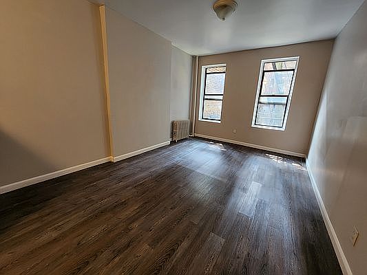 4th image of 544 W 50th St APT 2RE