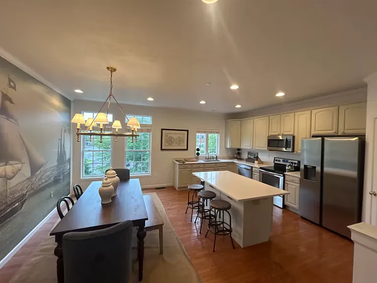 618 Arbor Ct — Photo 8