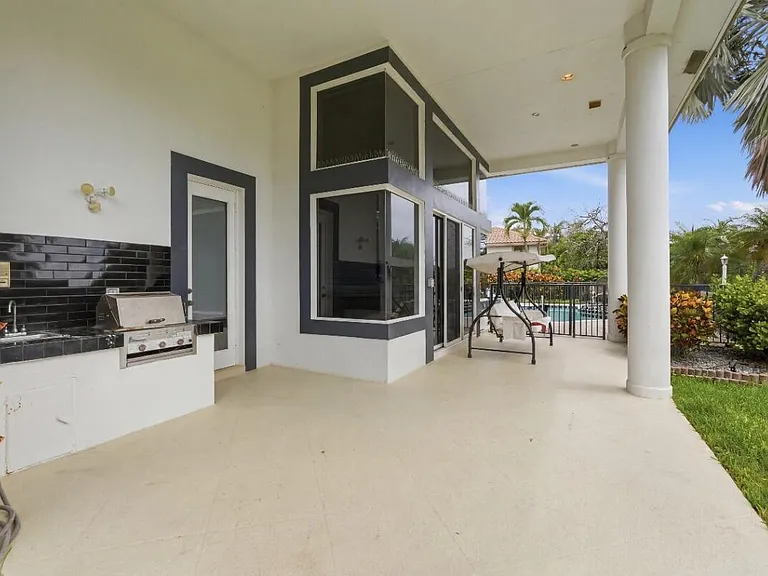 1716 NW 124th Way — Photo 12