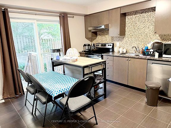 4th image of 12 Poplar Dr #1