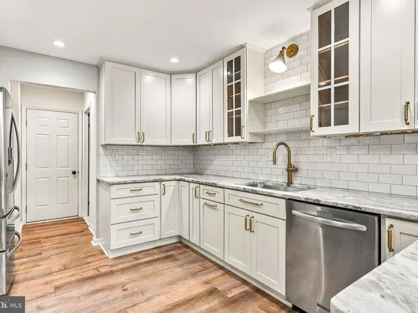 151 Pine Crest Ln, Lansdale, PA 19446