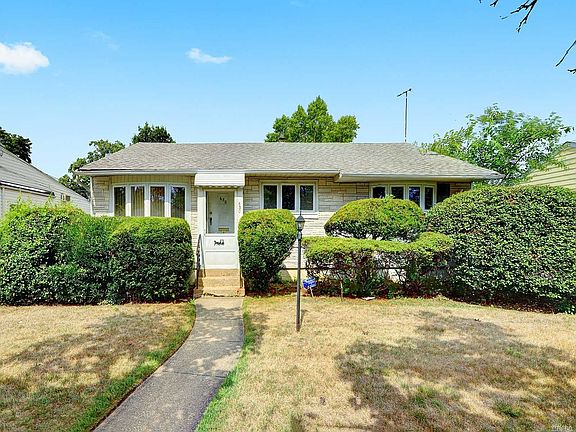 2nd image of 630 Dogwood Ave