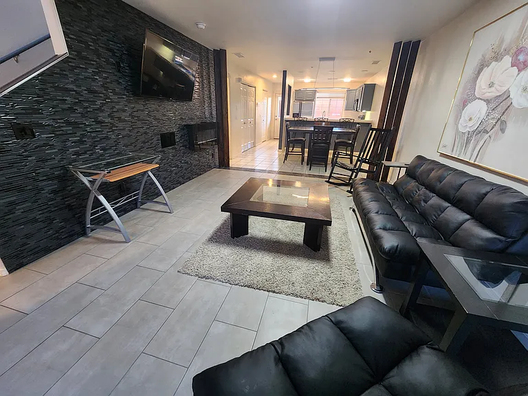 1200 Glen Canyon Dr #32 — Photo 3