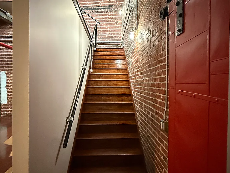 18 Catherine St #103 — Photo 8