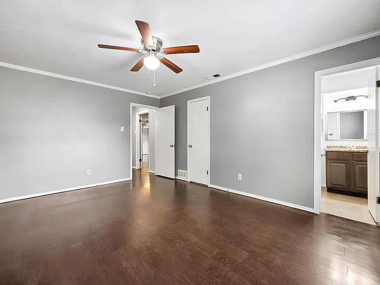 8351 Lullwater Dr — Photo 21