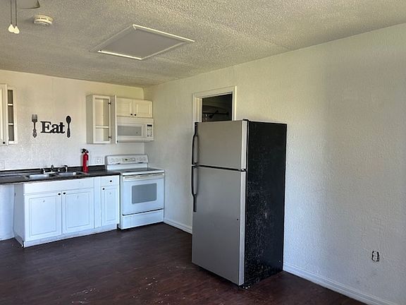 3rd image of 1001 Wall St #2