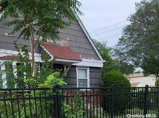 21504 102nd Ave, Queens Village, NY 11429