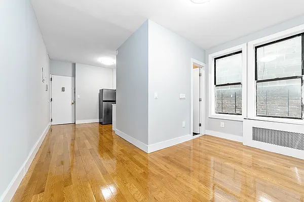 Rented by MNS | media 3