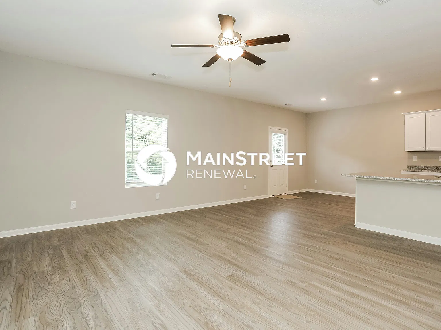 518 Firethorn Ct — Photo 2