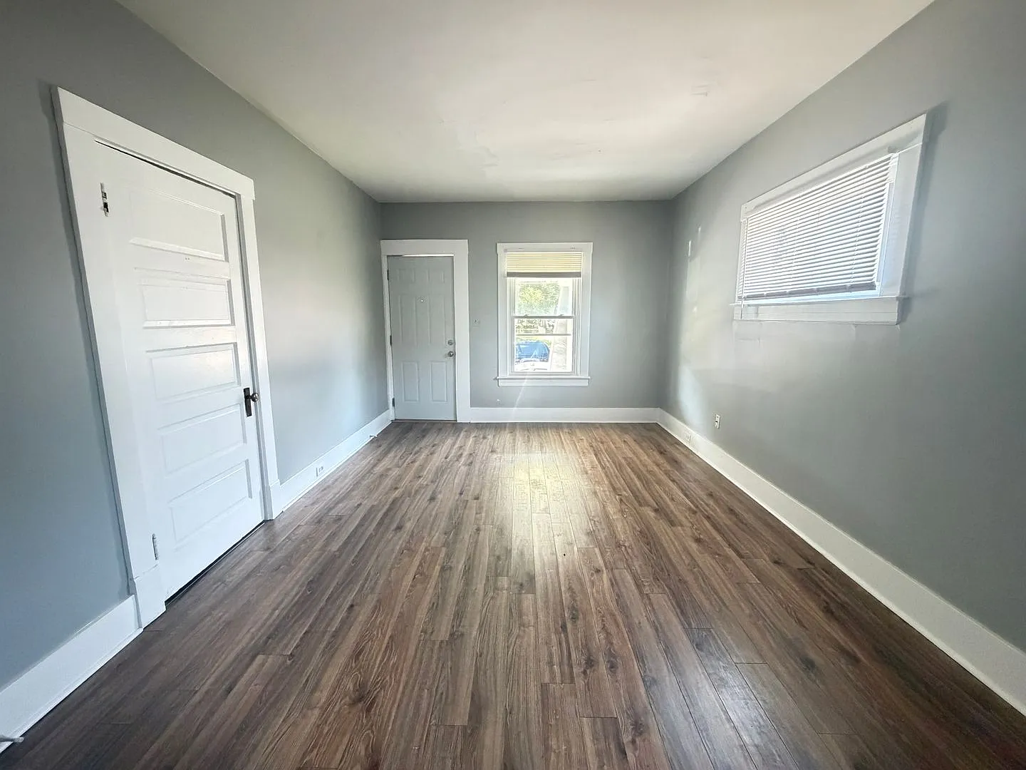 101 E Garrett St — Photo 3