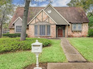 4107 Elderwood Dr, Seabrook, TX 77586