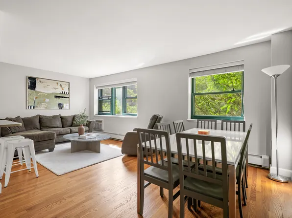 1885 Lexington Avenue image 1 of 7