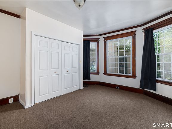 5th image of 215 Boyden Street