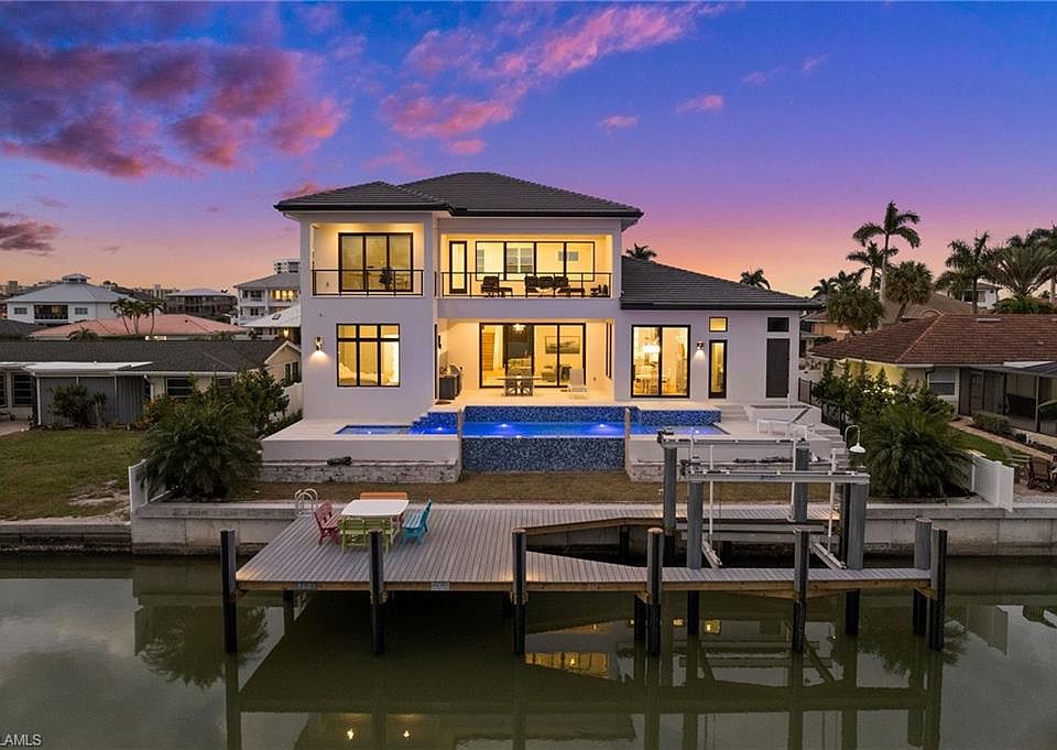 1st image of 362 Egret AVE