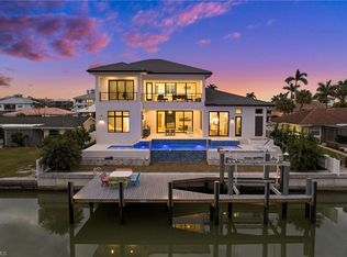 362 Egret Ave, Naples, FL 34108
