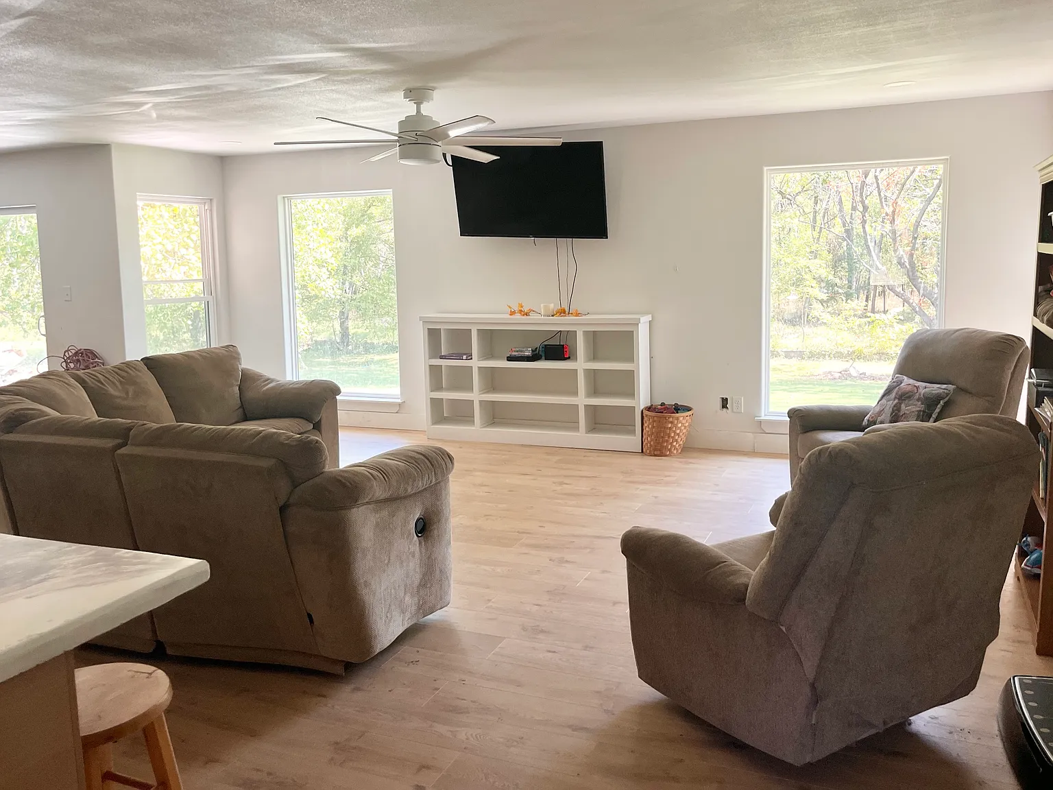 4 bed, 3.5 bath, 1902 sqft, $1,925 — Photo 3