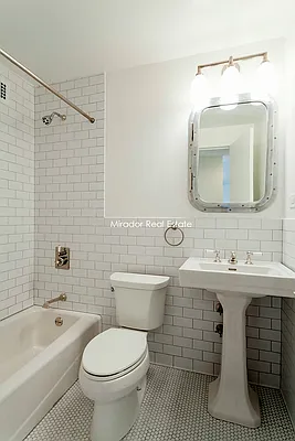 Rented by Mirador Real Estate | media 20