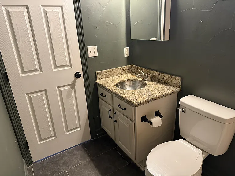 2345 N Clay St #8 — Photo 8