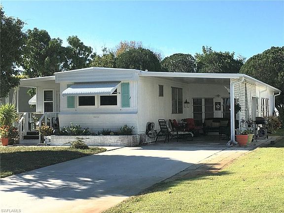 3rd image of 26263 Duchess Ln