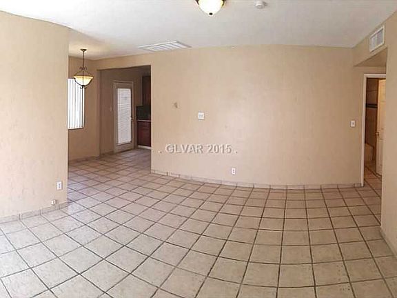 3rd image of 1909 Cedar Ave