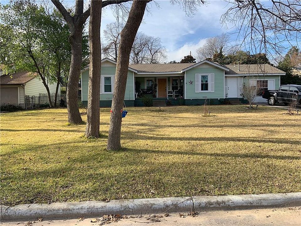 1st image of 3441 Oak Creek Cir