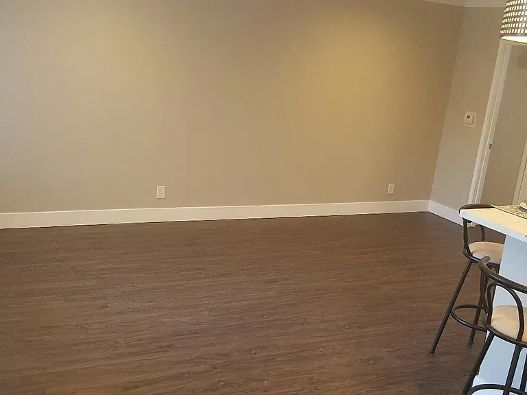 4225 Longridge Ave — Photo 32