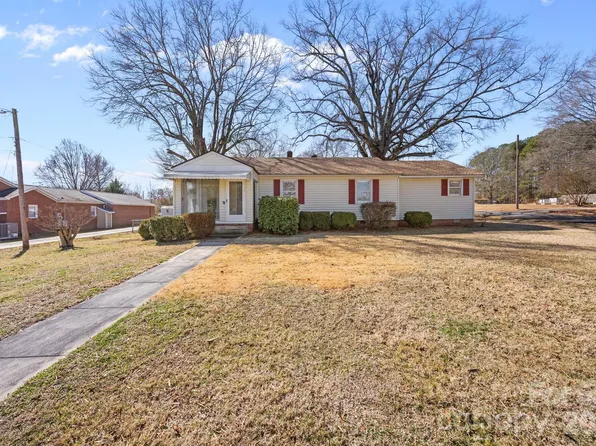 613 W Mill St, Landis, NC 28088