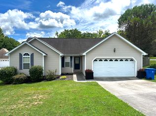 5712 Sundown Ct, Ooltewah, TN 37363