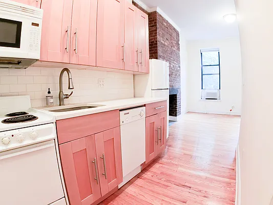 Rented by Urban Real Estate Inc | media 11