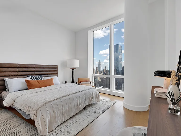 15 Hudson Yards #72F — Photo 8