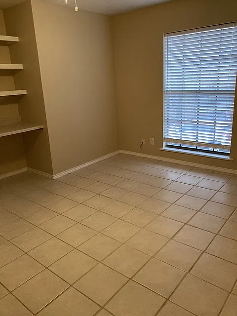 2 bed, 1.5 bath, 850 sqft, $995 — Photo 4