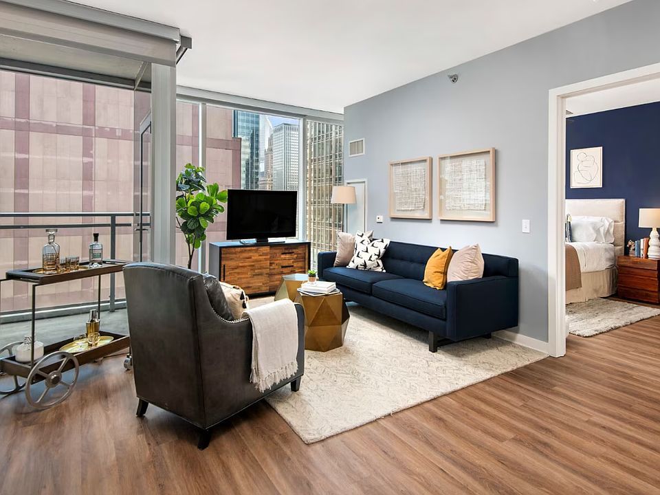 1st image of 345 W Kinzie St #906