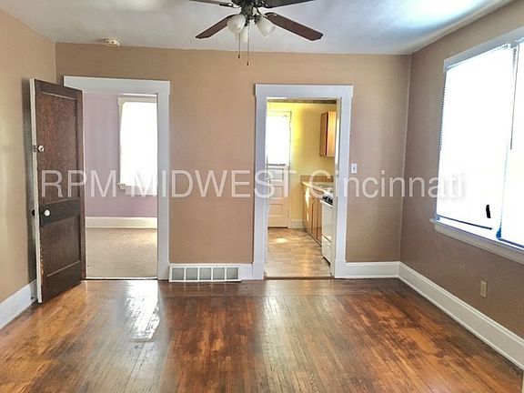 3rd image of 1801 Weyer Ave #1