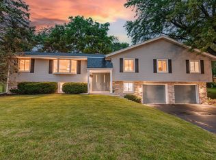 2145 La Rochelle Ct, Brookfield, WI 53045