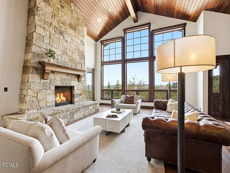 8235 N Sunrise Loop — Photo 9