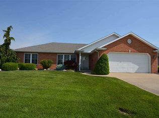 310 W 20th St, Huntingburg, IN 47542